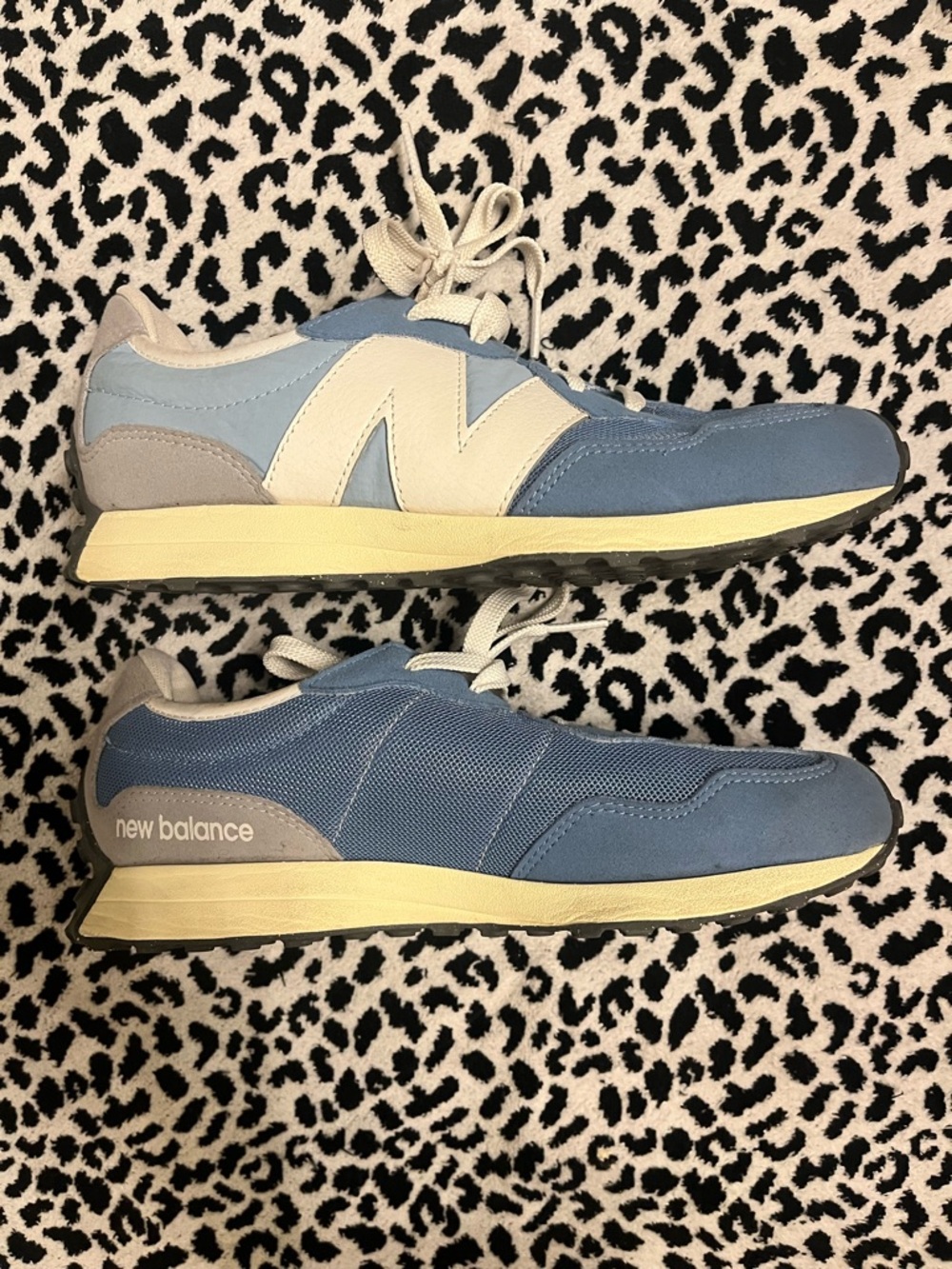 New Balance 327